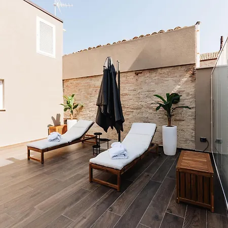 Bed & Breakfast Gt Deluxe 4*