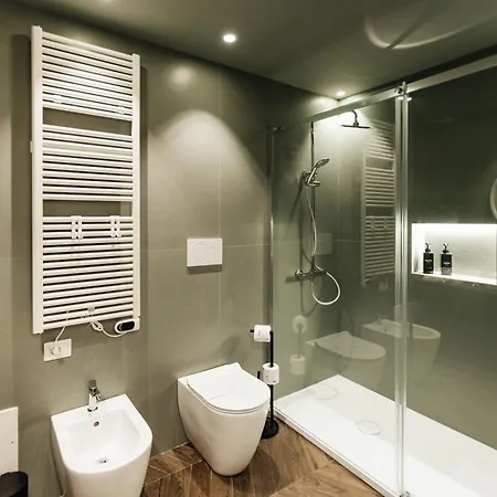 Gt Deluxe Bed & Breakfast 4*