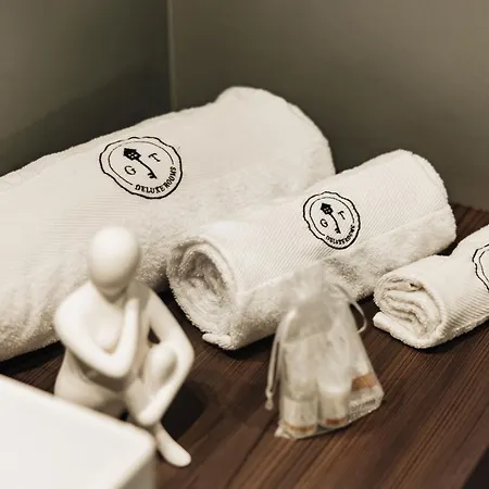Gt Deluxe Bed & Breakfast 4*